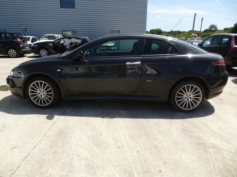 Image Feu arriere principal droit (feux) - ALFA ROMEO GT