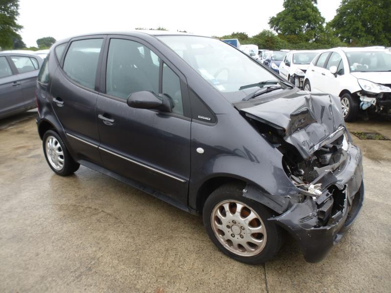 Image Feu arriere principal droit (feux) - MERCEDES CLASSE A 168