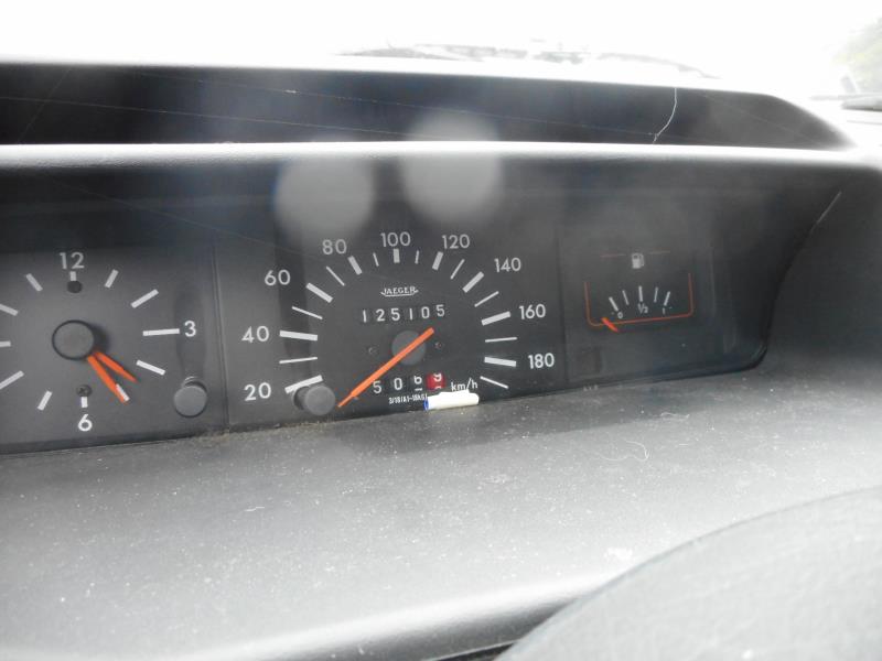 Image Ceinture avant droit - PEUGEOT 205