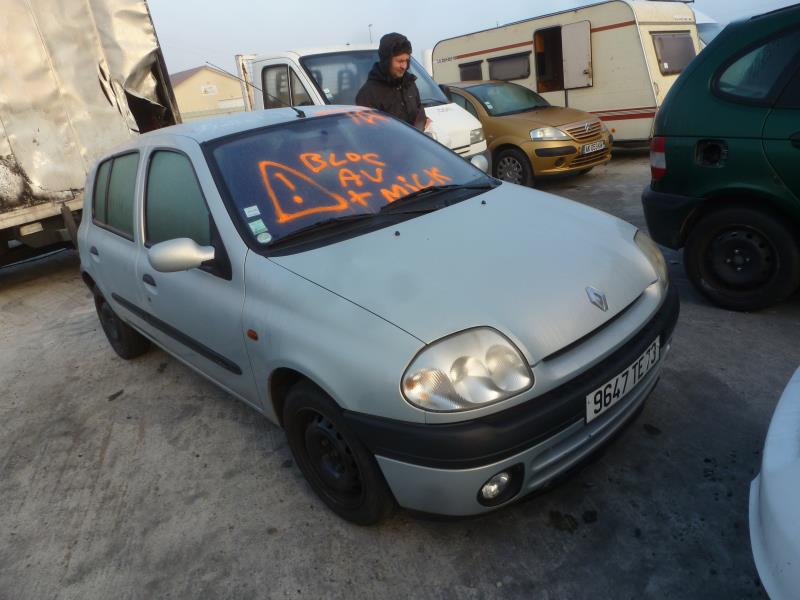 Pare choc arriere RENAULT CLIO 2 PHASE 1 Essence - 1