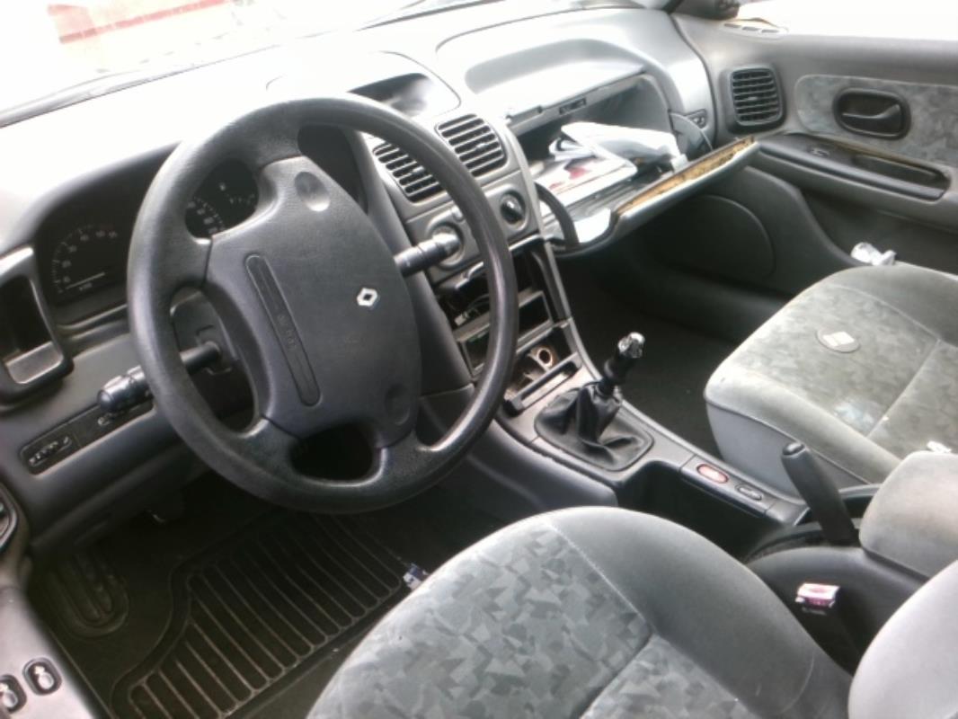 Image Culasse - RENAULT LAGUNA 1