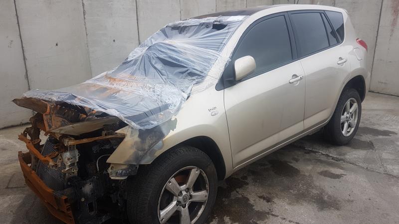 Image Feu arriere principal droit (feux) - TOYOTA RAV4 3