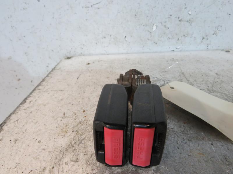 Aggancio cintura sicurezza posteriore sinistro PEUGEOT 407 PHASE 1 Diésel - 1