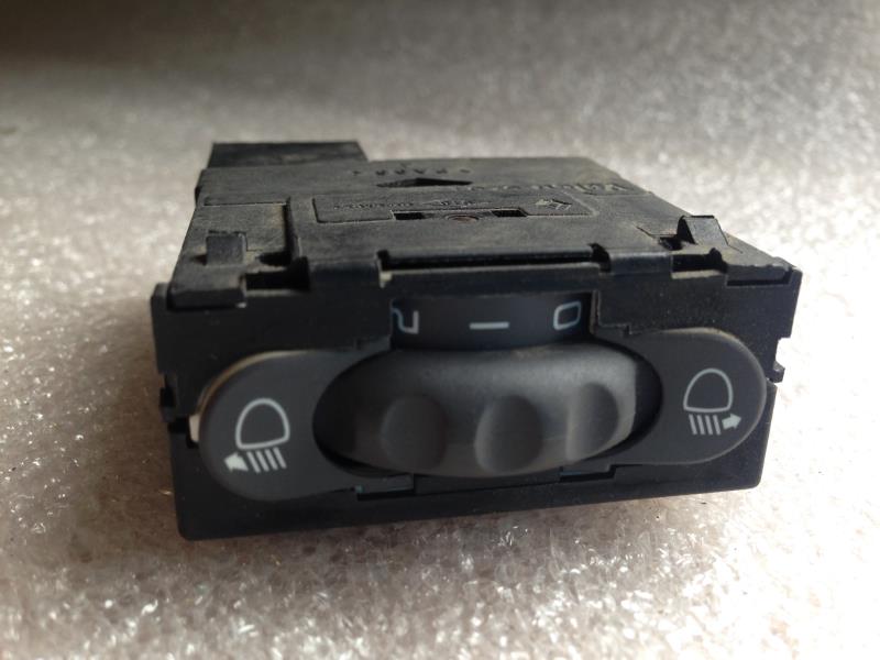 Bouton/Interrupteur RENAULT CLIO 2 PHASE 2  - 1