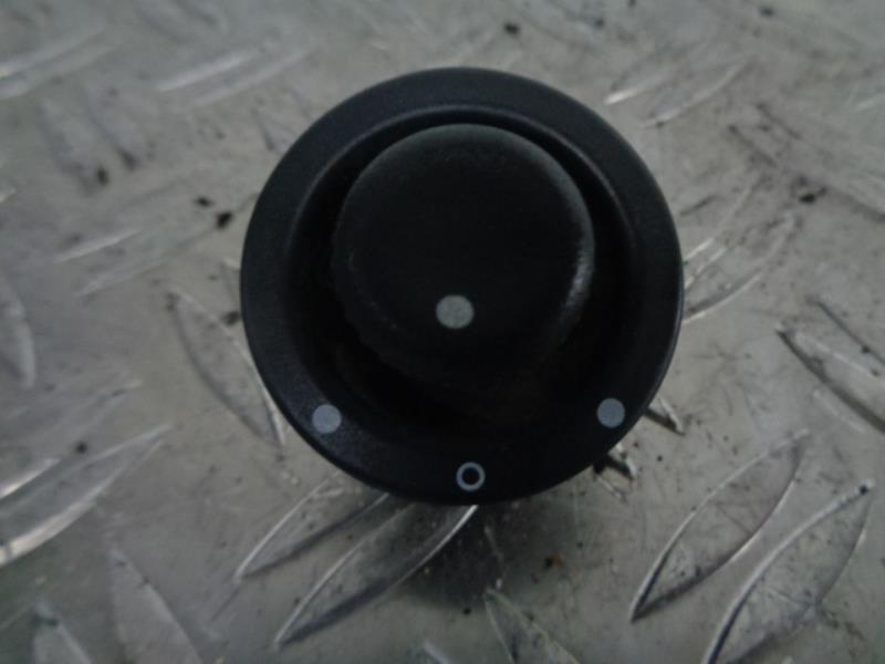 Bouton/Interrupteur RENAULT MEGANE 1 PHASE 1 Diesel - 1