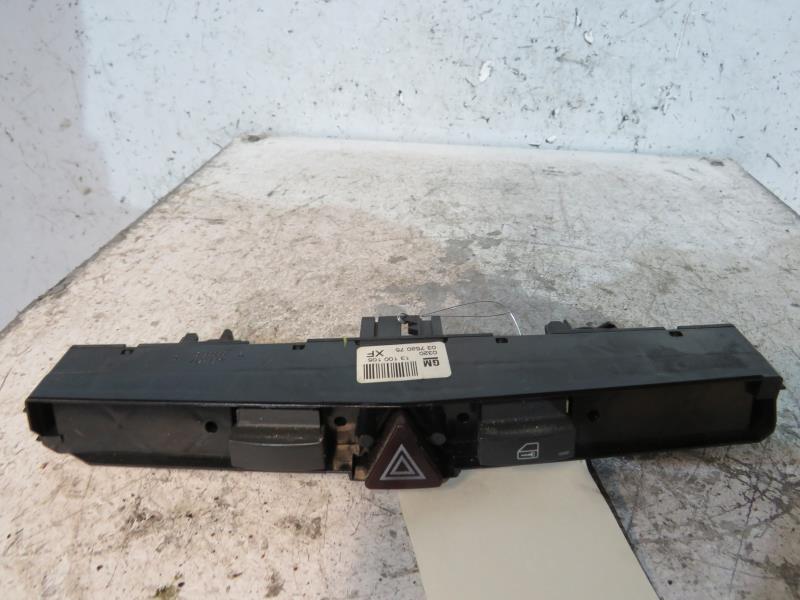 Bouton de warning OPEL ASTRA H PHASE 1 Diesel - 1