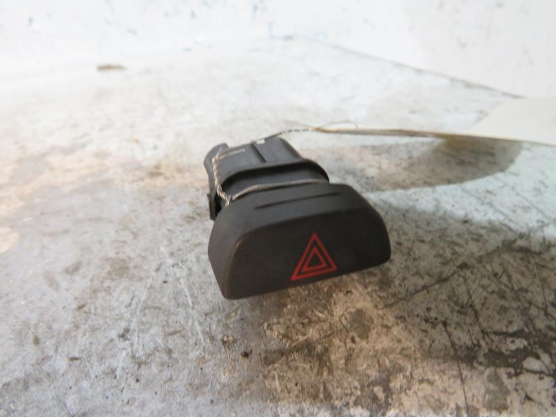 Bouton de warning FORD FOCUS 2 PHASE 1 Diesel - 1