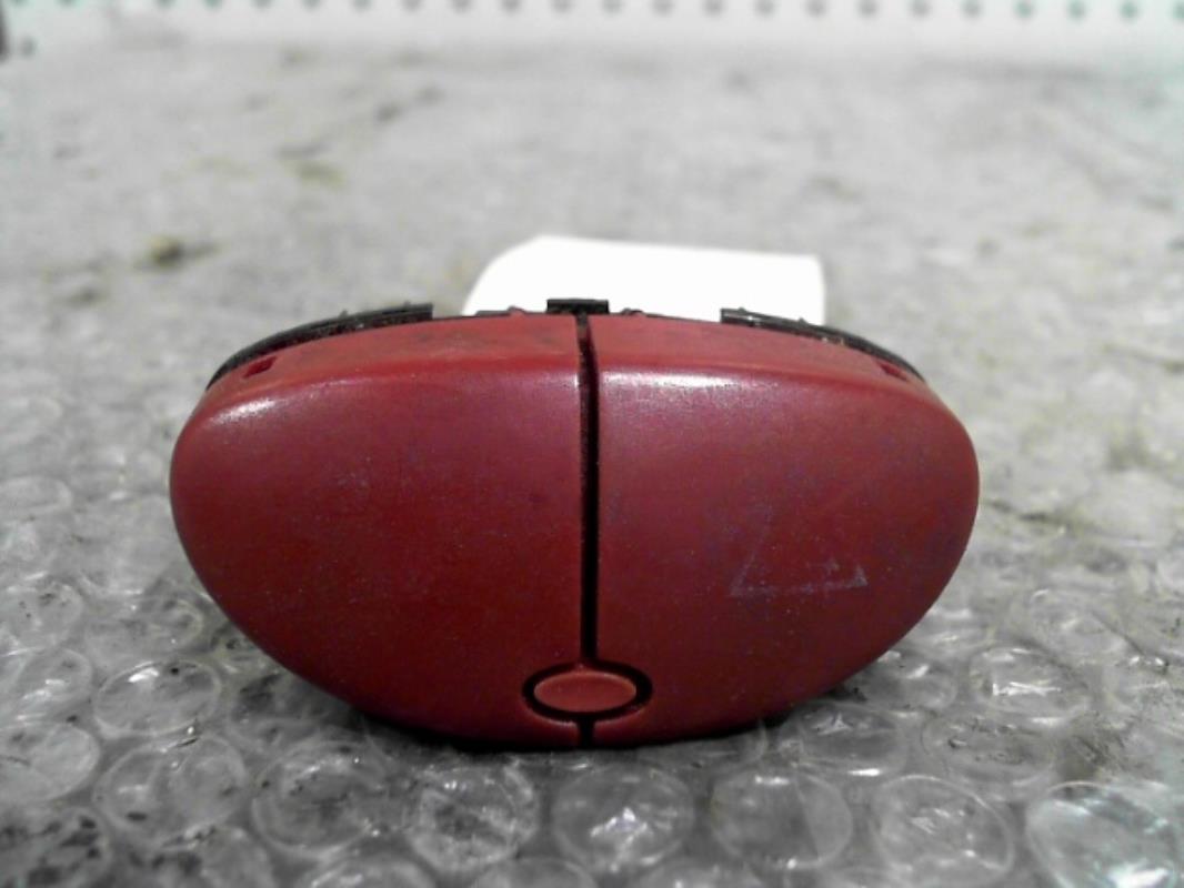 Bouton de warning PEUGEOT 206 PHASE 1 Diesel - 1