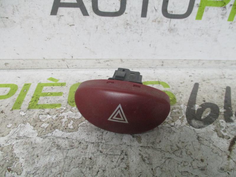 Bouton de warning PEUGEOT 206 PHASE 1 Diesel - 1