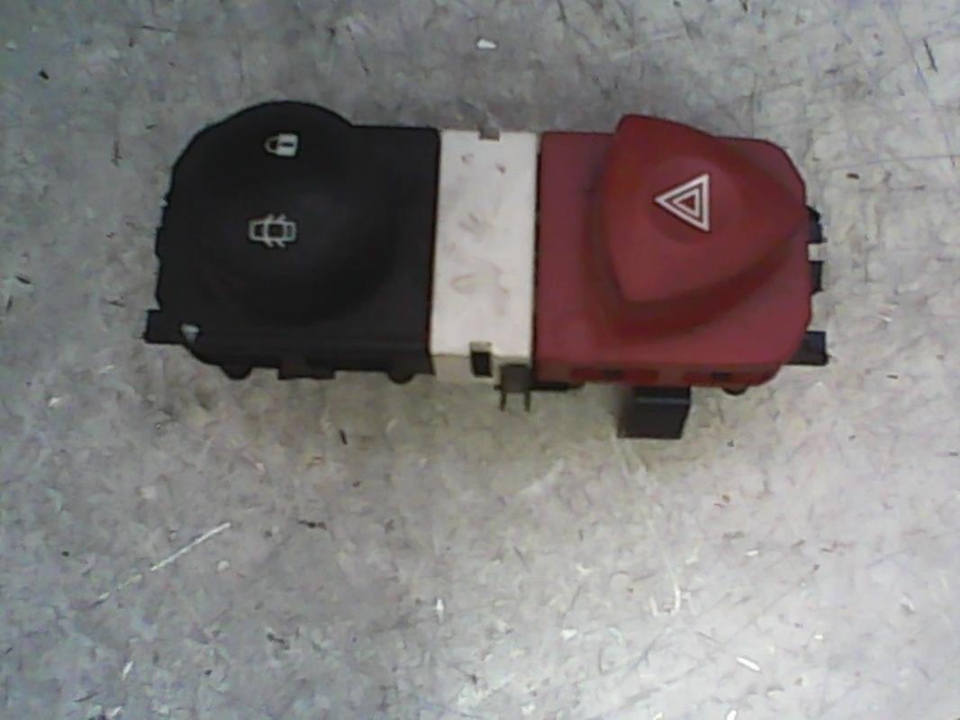 Bouton de warning RENAULT GRAND SCENIC 2 PHASE 2 Diesel - 1