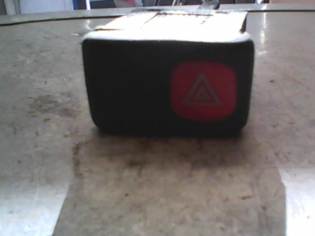 Bouton de warning SEAT AROSA PHASE 1 Essence - 1