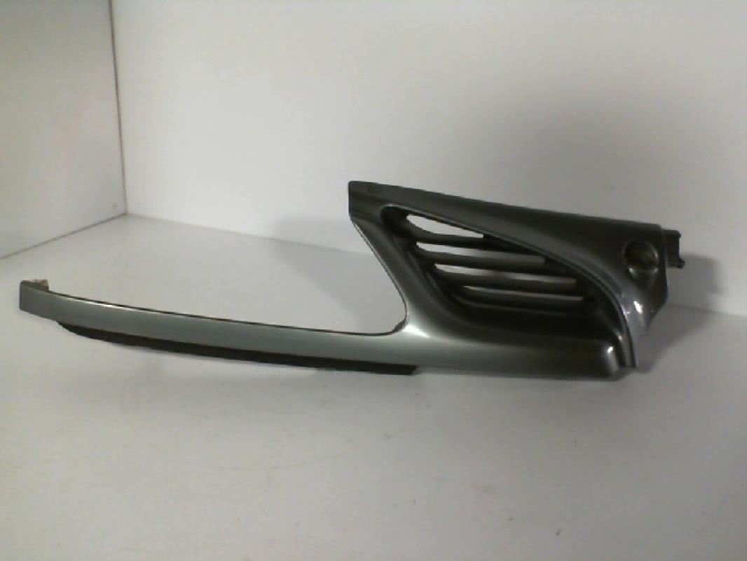 Calandre droite RENAULT MEGANE 1 PHASE 1 Diesel - 1