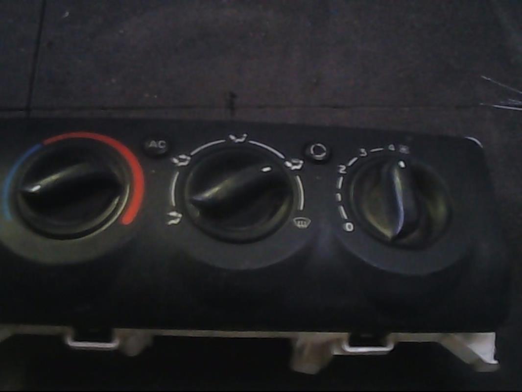 Commande chauffage RENAULT CLIO 2 PHASE 2 Diesel - 1