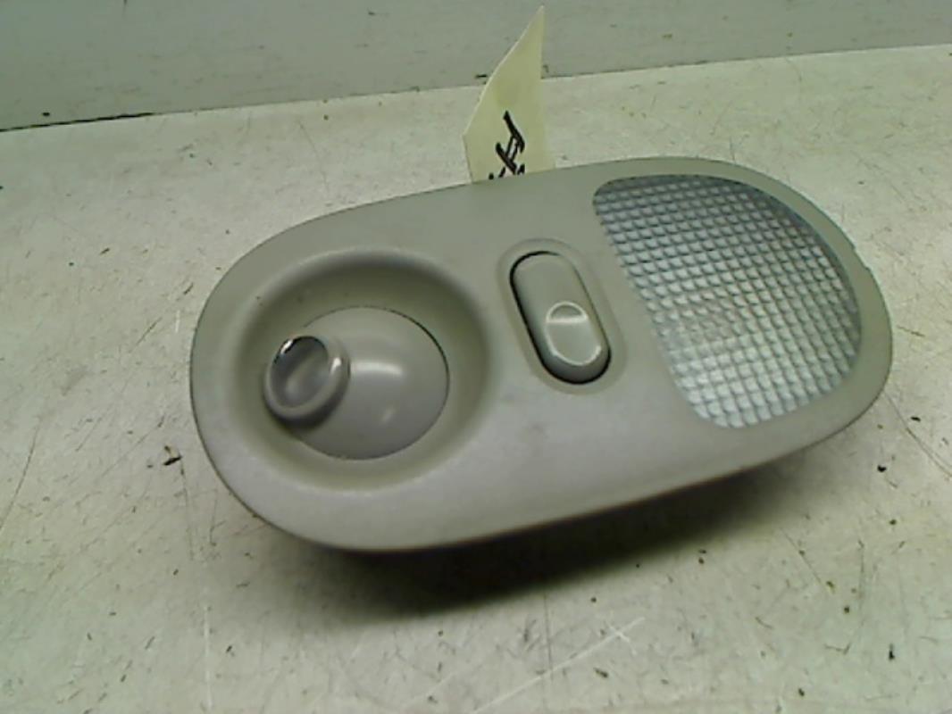Eclairage de plafonnier RENAULT CLIO 2 PHASE 2 Diesel - 1