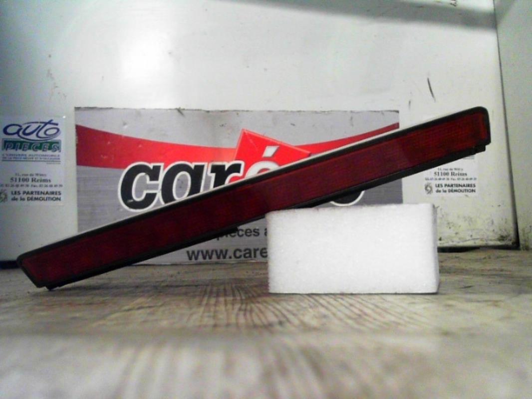 Feu arriere stop central VOLKSWAGEN FOX Diesel - 1