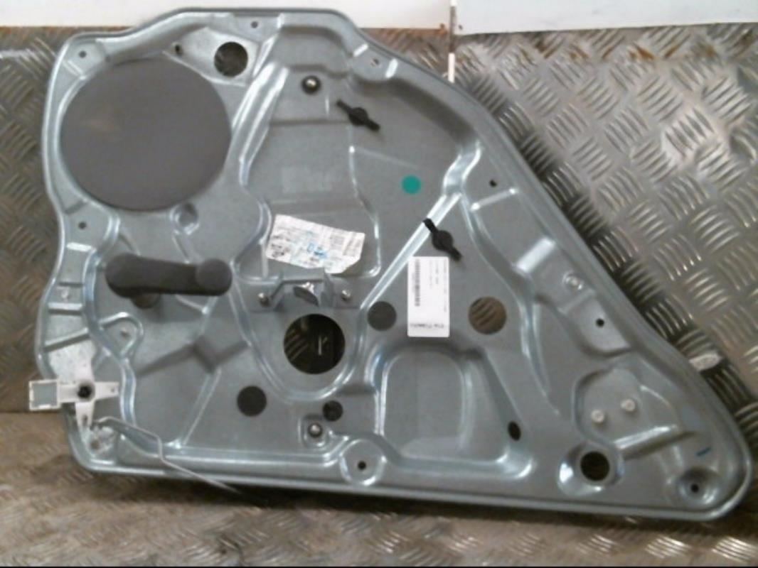 Alzacristalli manuale posteriore sinistro VOLKSWAGEN POLO 4 PHASE 2 Diésel - 1
