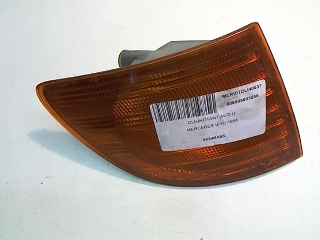 Gruppo ottico anteriore secondario destro (luci)(freccia) MERCEDES VITO 638 Diésel - 1
