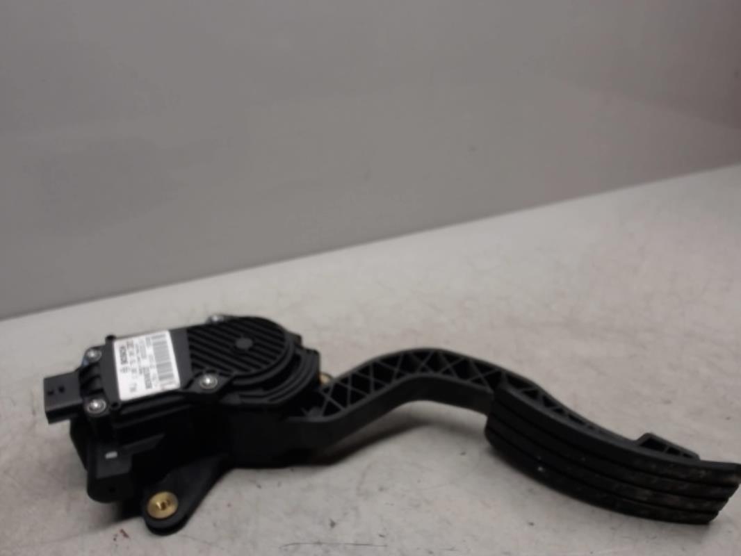 Pedale d'accelerateur RENAULT LAGUNA 3 PHASE 1 BREAK Diesel - 1