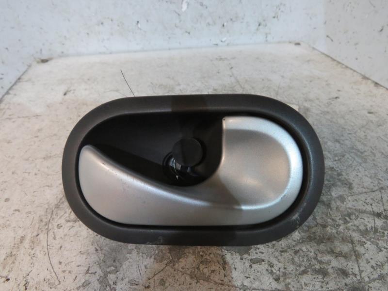 Maniglia interna posteriore destra RENAULT SCENIC 2 PHASE 2 Diésel - 1