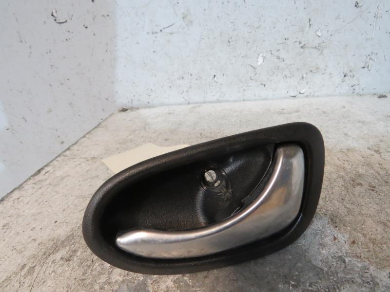 Maniglia interna posteriore destra NISSAN PRIMERA 4 Diésel - 1
