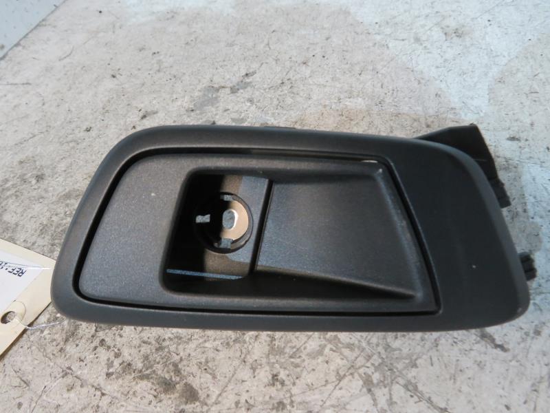 Maniglia interna posteriore sinistra FORD FIESTA 6 PHASE 1 Diésel - 1
