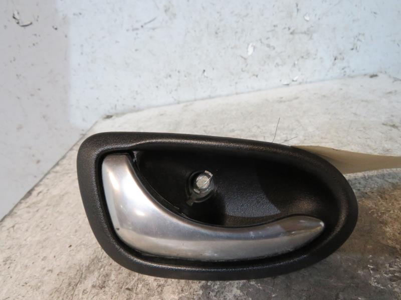 Maniglia interna posteriore sinistra NISSAN PRIMERA 4 Diésel - 1