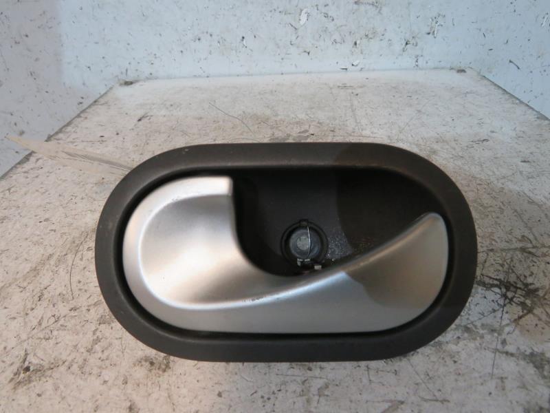 Maniglia interna posteriore sinistra RENAULT SCENIC 2 PHASE 2 Diésel - 1