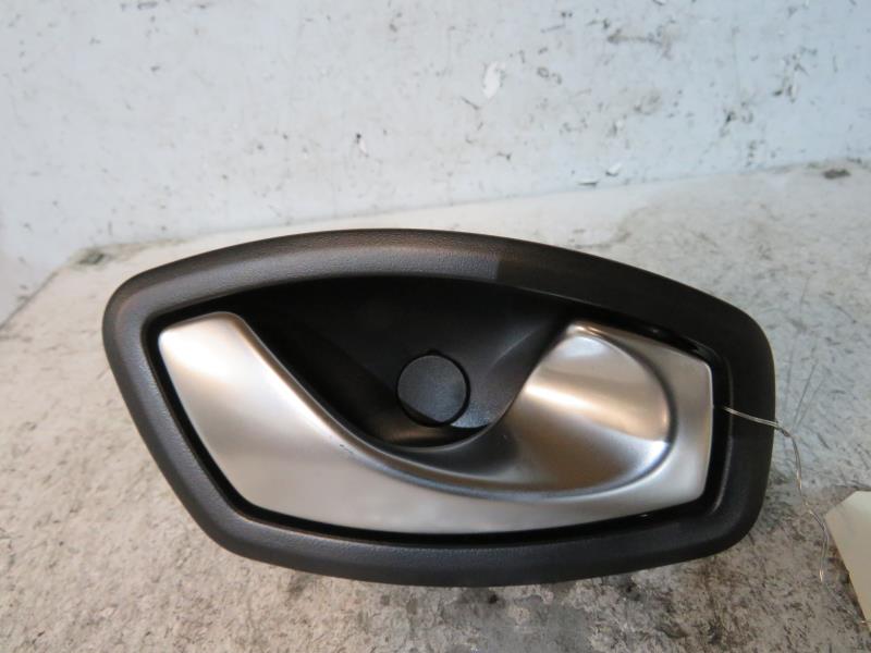 Maniglia interna anteriore destra RENAULT CLIO 4 PHASE 2 BREAK Gasolina - 1
