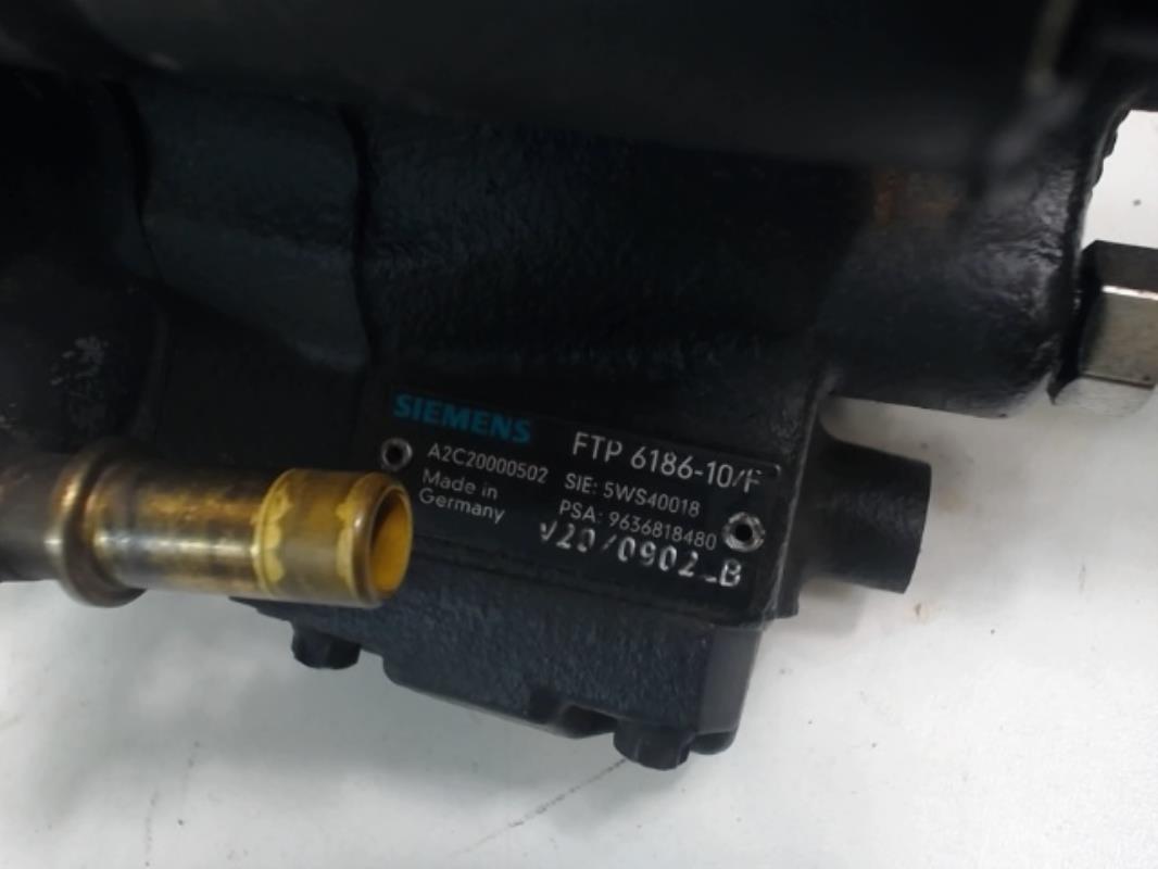 Image Pompe à injection - PEUGEOT 307