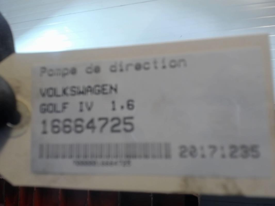 Pompe de direction VOLKSWAGEN GOLF 4 Essence - 1