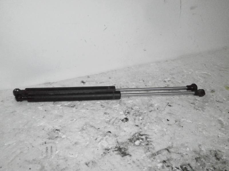 Verin de coffre RENAULT CLIO 2 PHASE 1 Diesel - 1