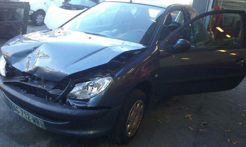 Calculateur PEUGEOT 206 PHASE 1 Essence - 1
