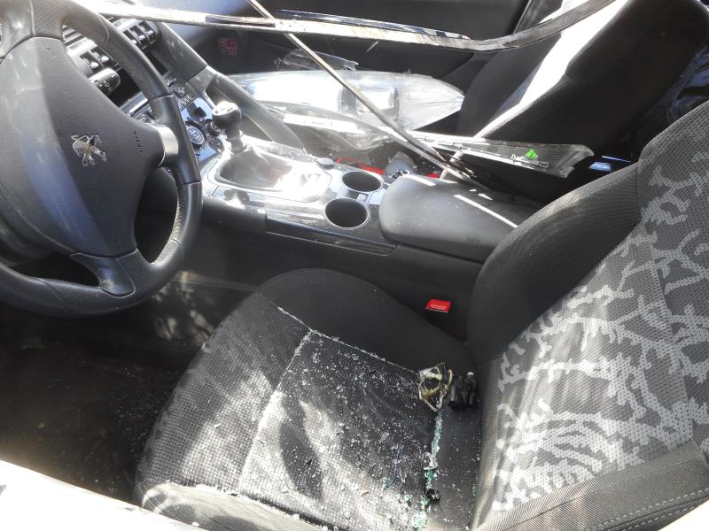Image Verin de coffre - PEUGEOT 3008 1