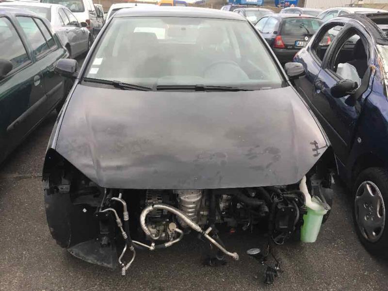 Aggancio cintura sicurezza posteriore sinistro VOLKSWAGEN POLO 4 PHASE 2 Gasolina - 1