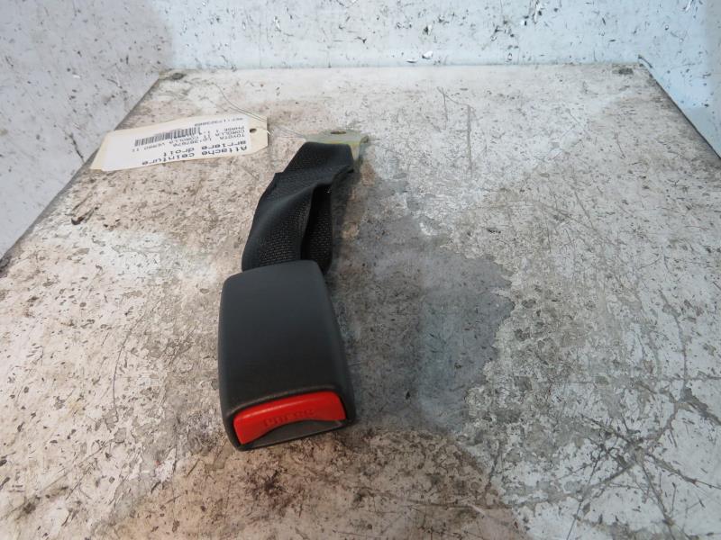 Aggancio cintura sicurezza posteriore destro TOYOTA COROLLA 10 PHASE 2 Diésel - 1
