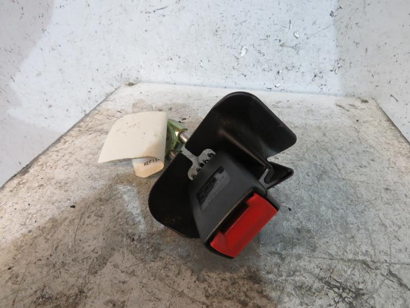 Aggancio cintura sicurezza posteriore destro AUDI A4 2 AVANT PHASE 1 BREAK Diésel - 1