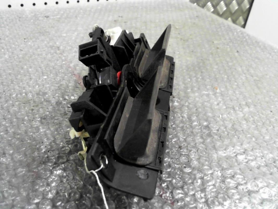 Bouton de coffre AUDI A6 2 AVANT PHASE 1 BREAK Diesel - 1