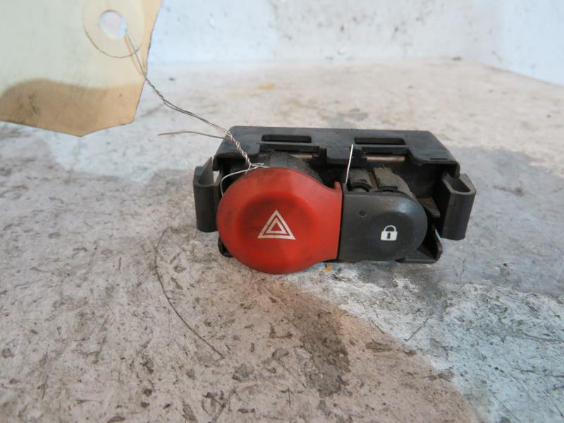 Bouton de warning RENAULT MODUS PHASE 1 Diesel - 1