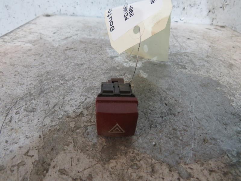 Bouton de warning PEUGEOT 206+ Diesel - 1