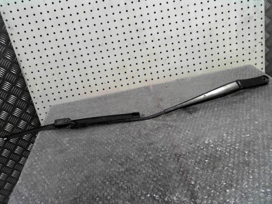 Braccio tergicristallo anteriore destro VOLKSWAGEN GOLF 6 Gasolina - 1