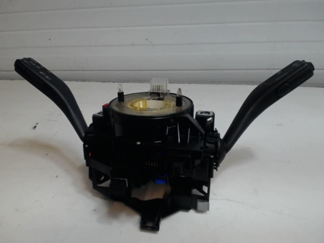 Image Com (Bloc Contacteur Tournant+Commodo Essuie Glace+Commodo Phare) - VOLKSWAGEN GOLF 5