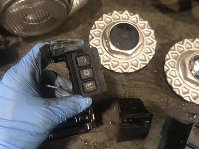 Bouton/Interrupteur BMW SERIE 5 E34  - 1