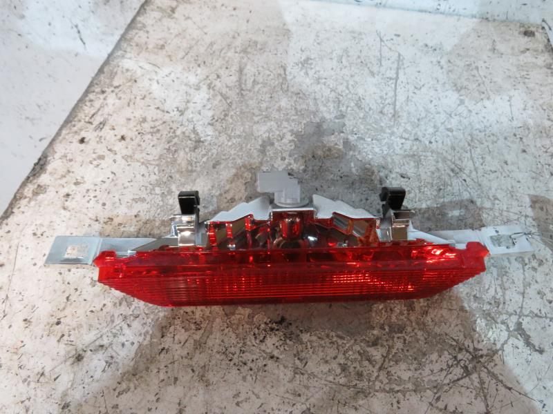Luce stop centrale TOYOTA COROLLA 10 PHASE 2 Diésel - 1