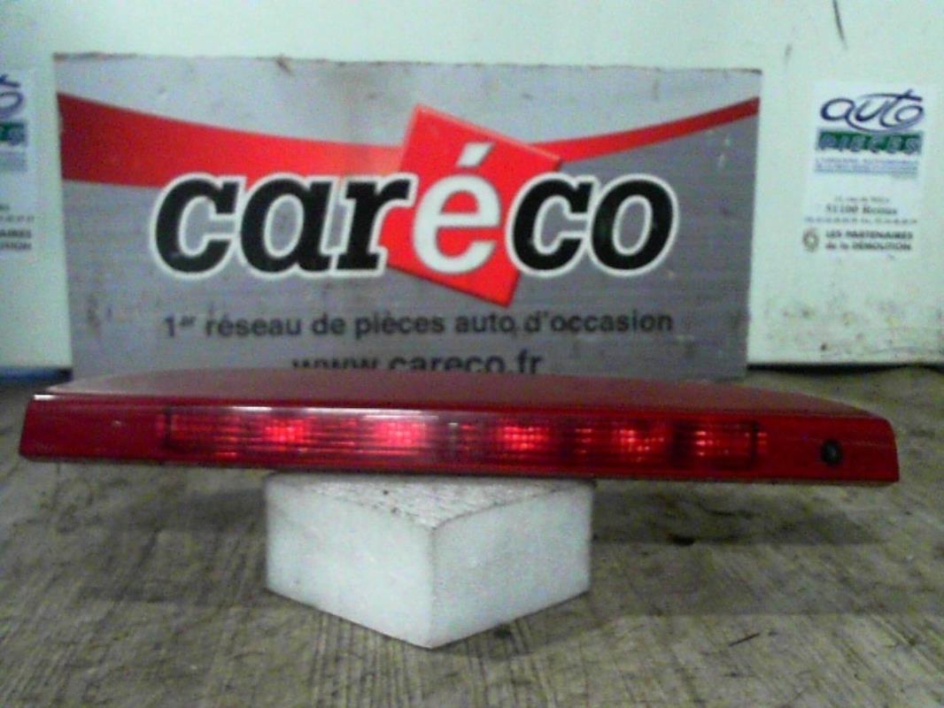 Feu arriere stop central RENAULT CLIO 3 PHASE 1 BREAK Diesel - 1
