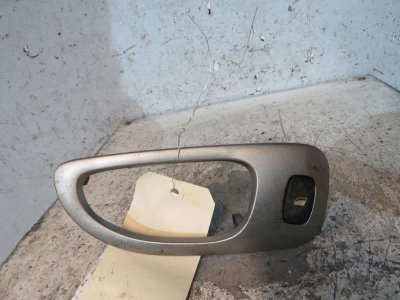Interruttore lavacristalli posteriore sinistro PEUGEOT 307 PHASE 1 Diésel - 1