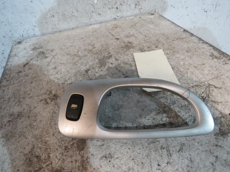 Interruttore lavacristalli posteriore sinistro PEUGEOT 307 PHASE 2 BREAK Diésel - 1