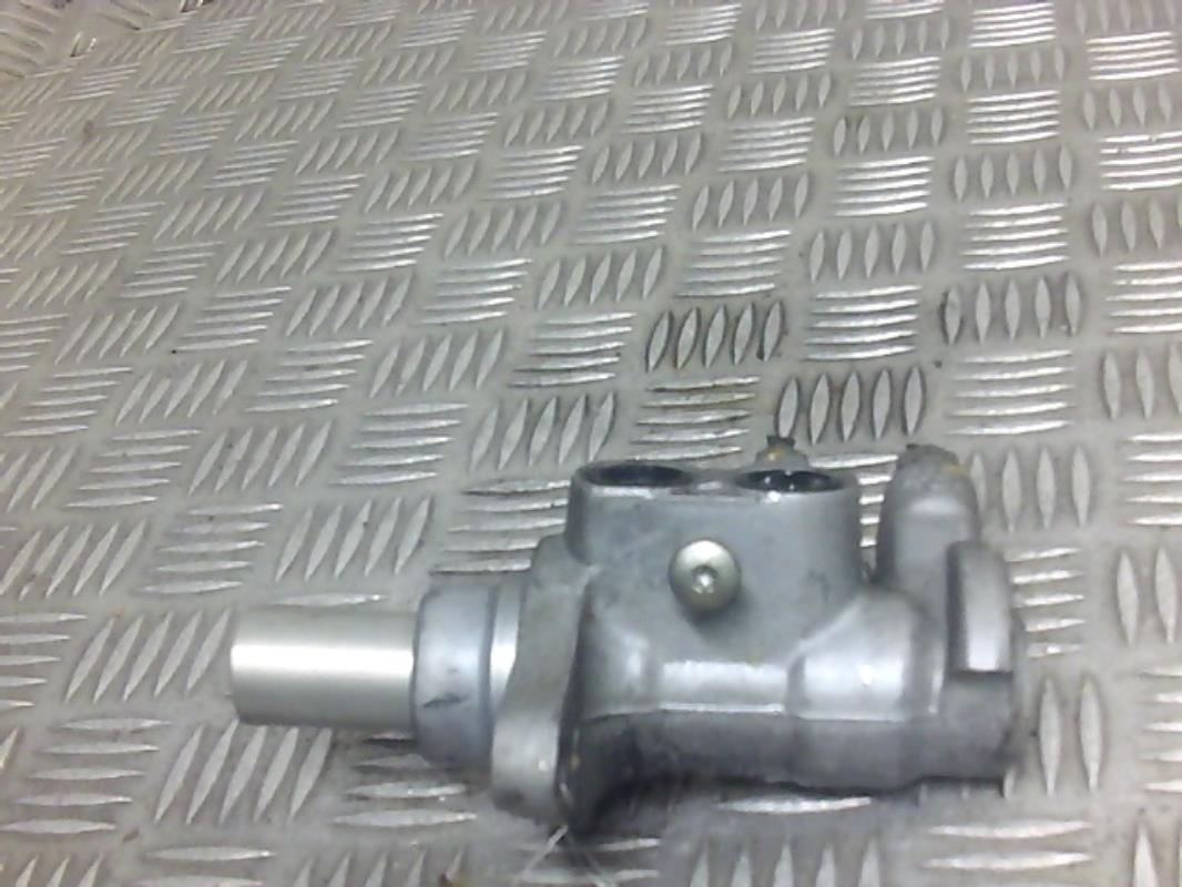 Cilindro maestro (freno) FORD FIESTA 5 PHASE 1 Diésel - 1