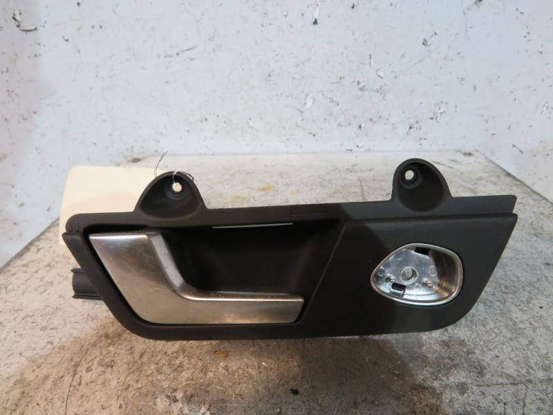 Maniglia interna posteriore sinistra AUDI A4 2 AVANT PHASE 1 BREAK Diésel - 1