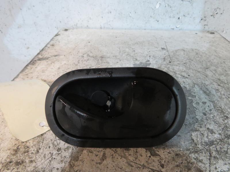 Maniglia interna anteriore destra RENAULT CLIO 3 PHASE 1 Diésel - 1