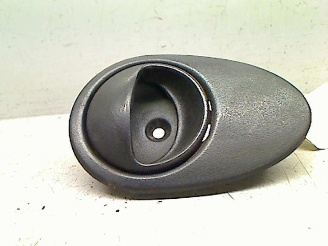 Poignee interieur avant droit DAEWOO MATIZ 1 PHASE 1 Essence - 1